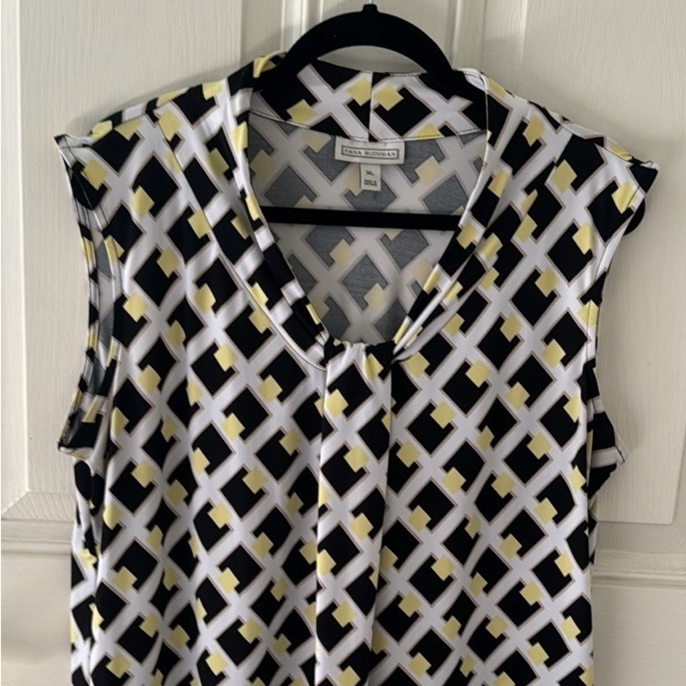 Dana Buchman sleeveless top